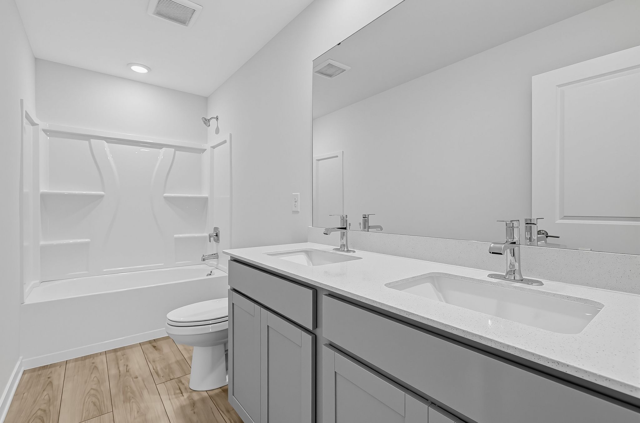 Crescent Hills Dickenson II 27