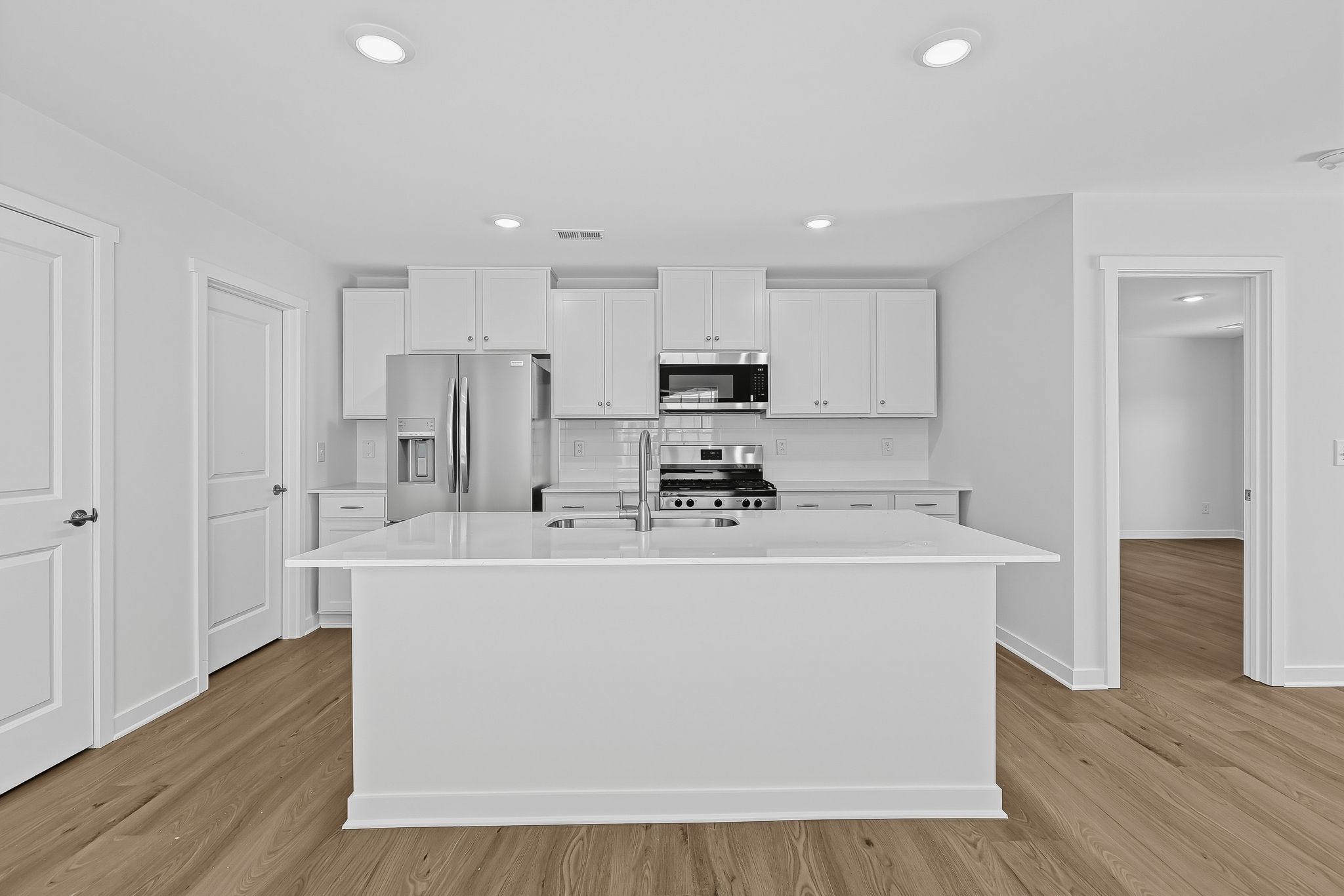 Crescent Hills Emerson II 18