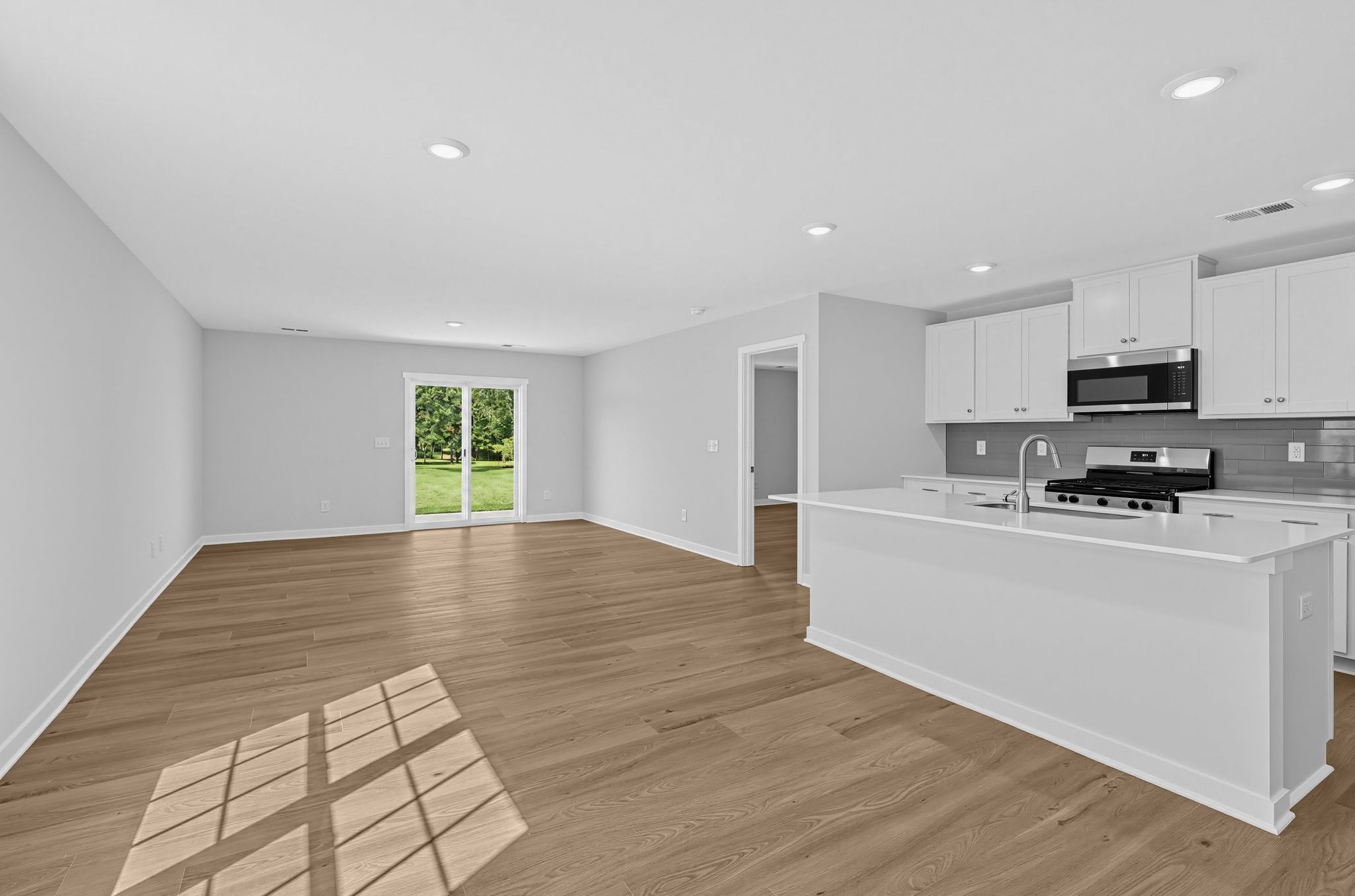 Crescent Hills Emerson II 10