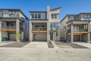 3147 S Russell Street (Overlook)