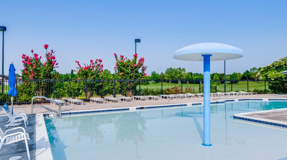 Plantation Lakes Pool Amenity