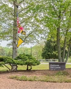 The 18-hole White Plains Golf Course offers fun challenges