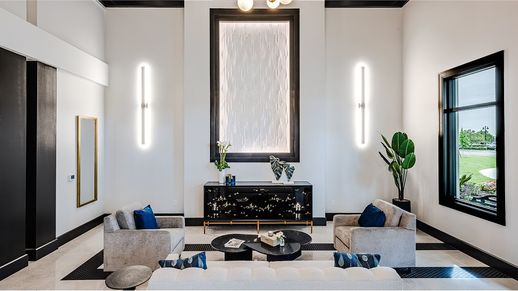 National Golf & Country Club Clubhouse Entry