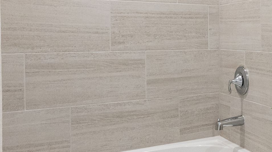 Singles Venue Monroe EI Tile Quartz Countertop F2 5 13 25