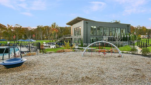 Watershed AA Amenity Refuge Cluhouse Playground 2of3