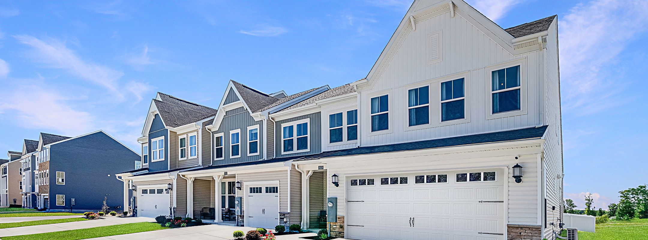 South Shore Villas Plantation Lakes Streetscape