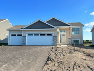 Emily - Gonz Lake - Heritage Collection: Saint Michael, Minnesota - Lennar