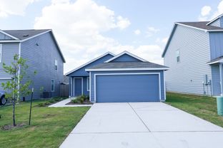 Kitson - Rancho Del Cielo - Cottage II Collection: Jarrell, Texas - Lennar