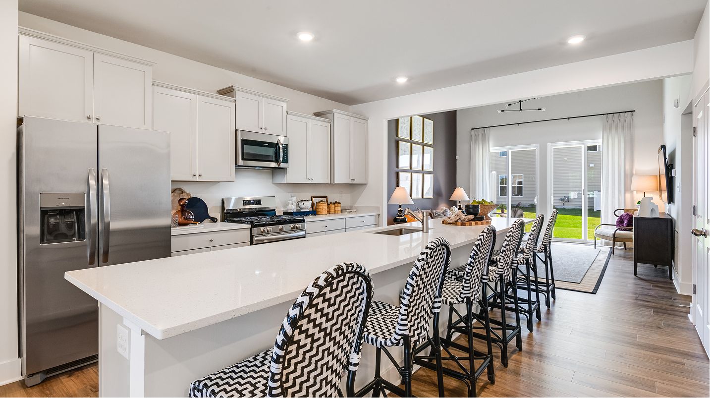 2494 Jennings Kitchen 2of4 F1 Base2