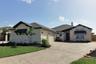 casa en The Coves At Lago Vista por Live Oak Custom Homes