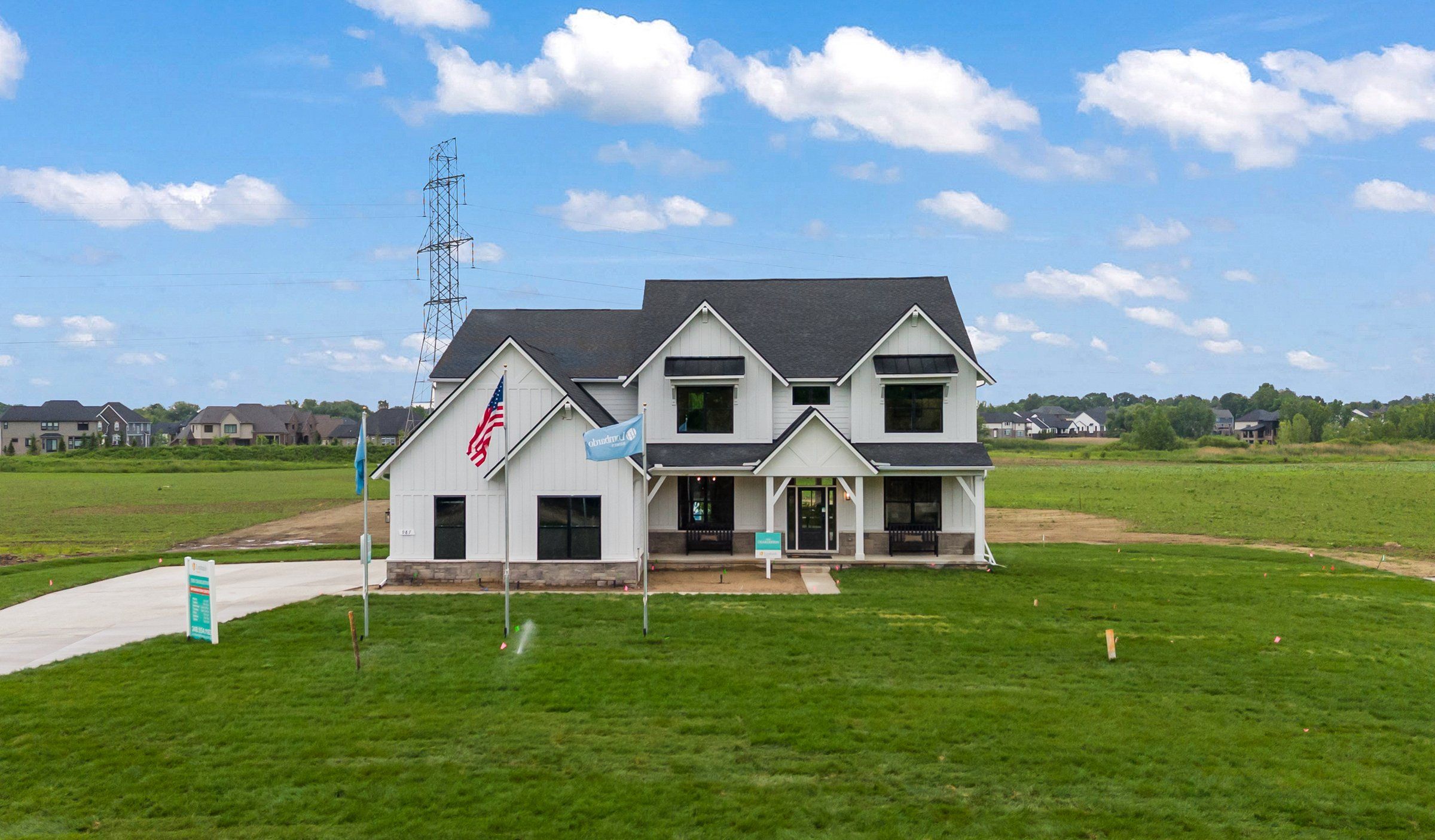 Stoney Creek Crossing - Oakland Township, MI