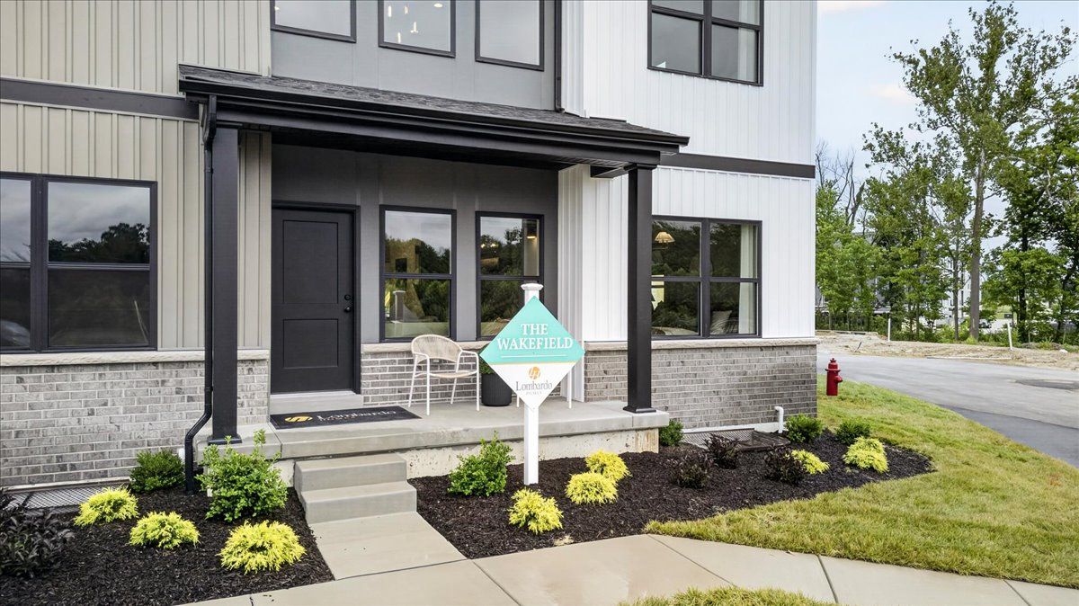 casa en Crooked Creek at Cottleville Trails por Lombardo Homes Missouri