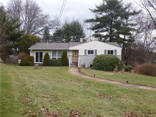 Springer Manor por Londonbury Homes en Pittsburgh Pennsylvania