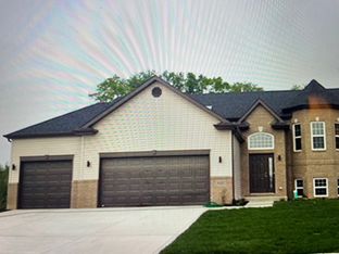 Doubletree Lake Estates East por Luxor Homes en Gary Indiana