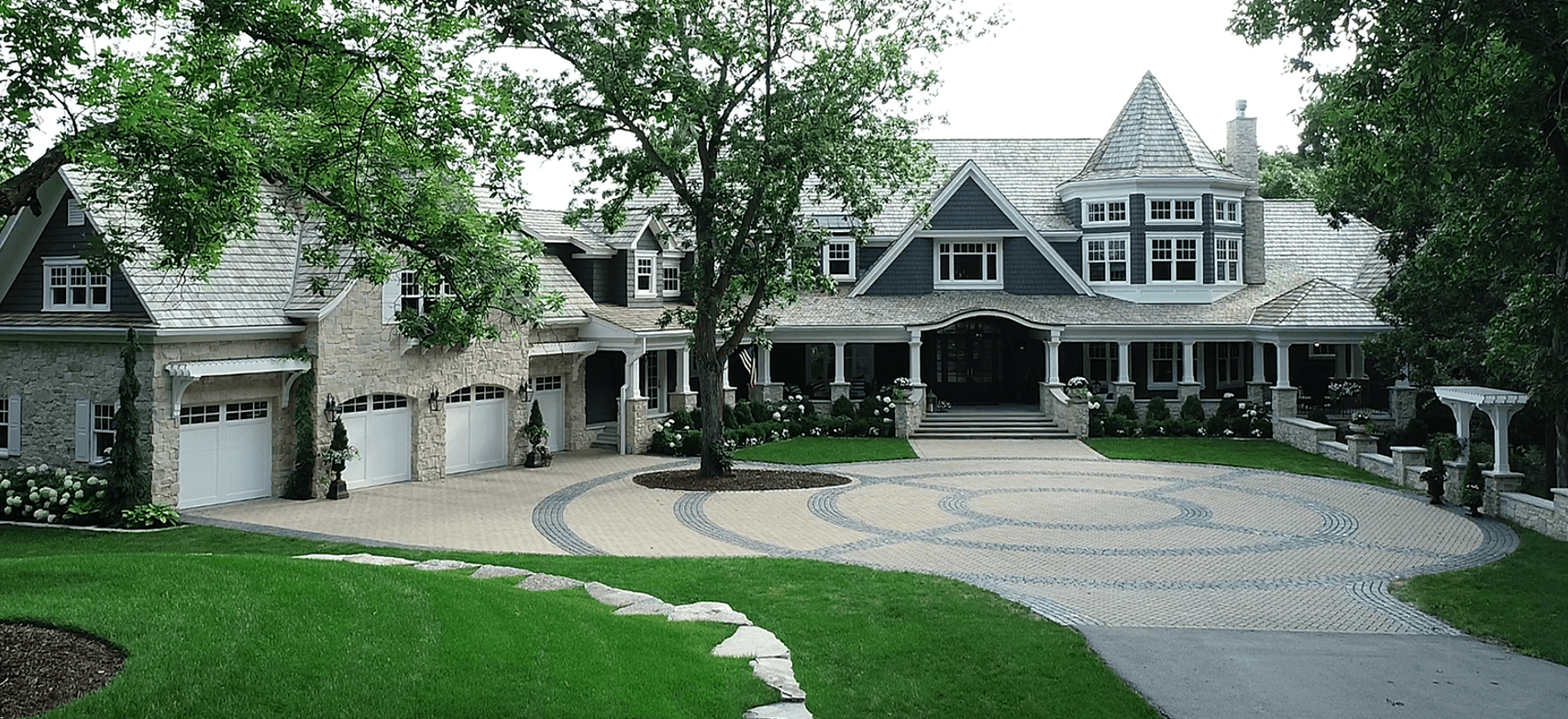 casa en Forest Pointe por MainBuilt