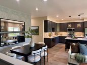 Cherry Village por MCO Development en Riverside-San Bernardino California