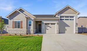 2323 N Kenora Avenue (Deacon)