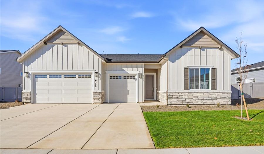 2349 N. Kenora Avenue (Powell)