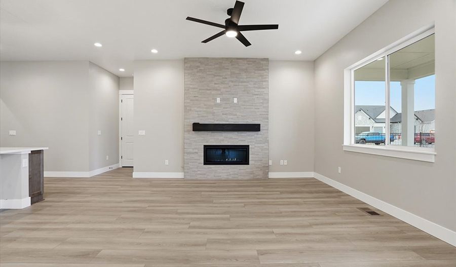 857 N. Falling Water Way (Harris)