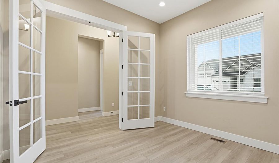 2195 N. Kenora Avenue (Helena)