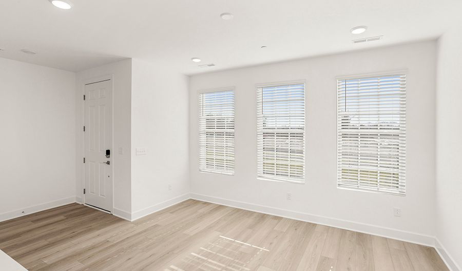 320 Lynwood Station Boulevard (Kipling)