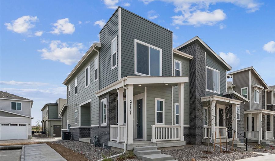 Chicago II - Urban Collection at The Aurora Highlands: Aurora, Colorado - Richmond American Homes