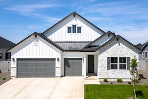 2279 N Mountain Vista Avenue (Darius)