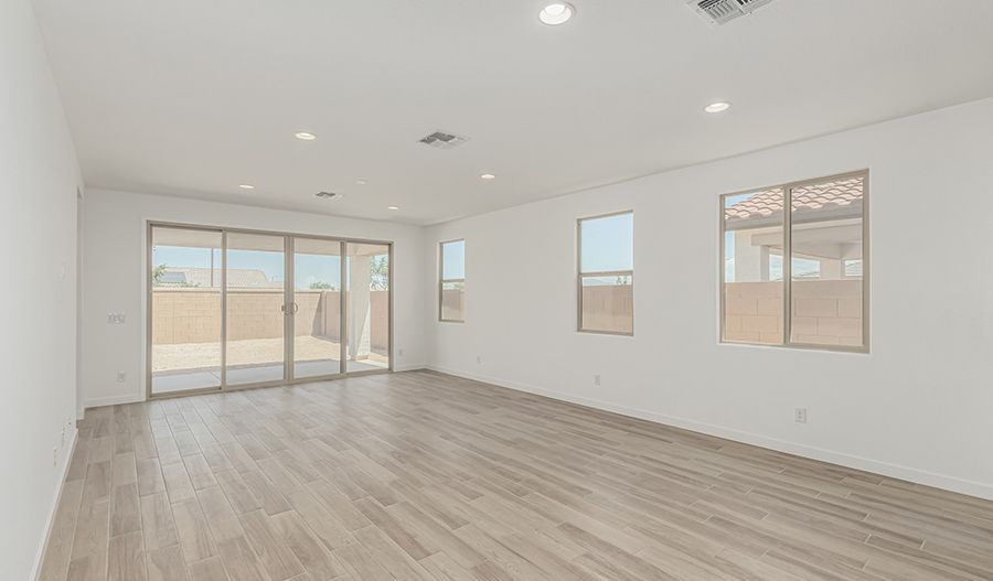 2065 S 181st Drive (Emerald)