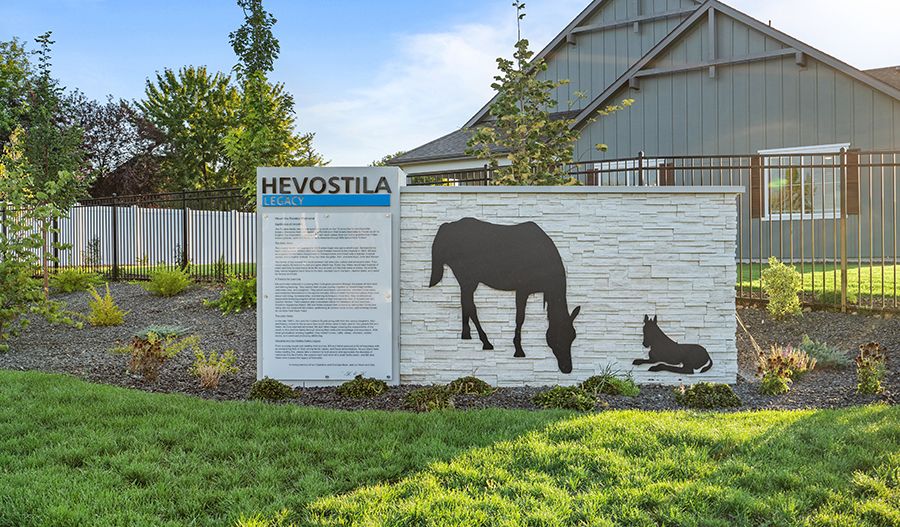 Hevostila Estates Monument