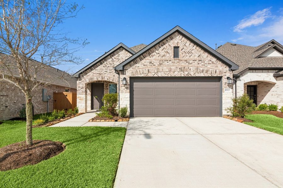 8043 Kay Harbor Drive (Magnolia)