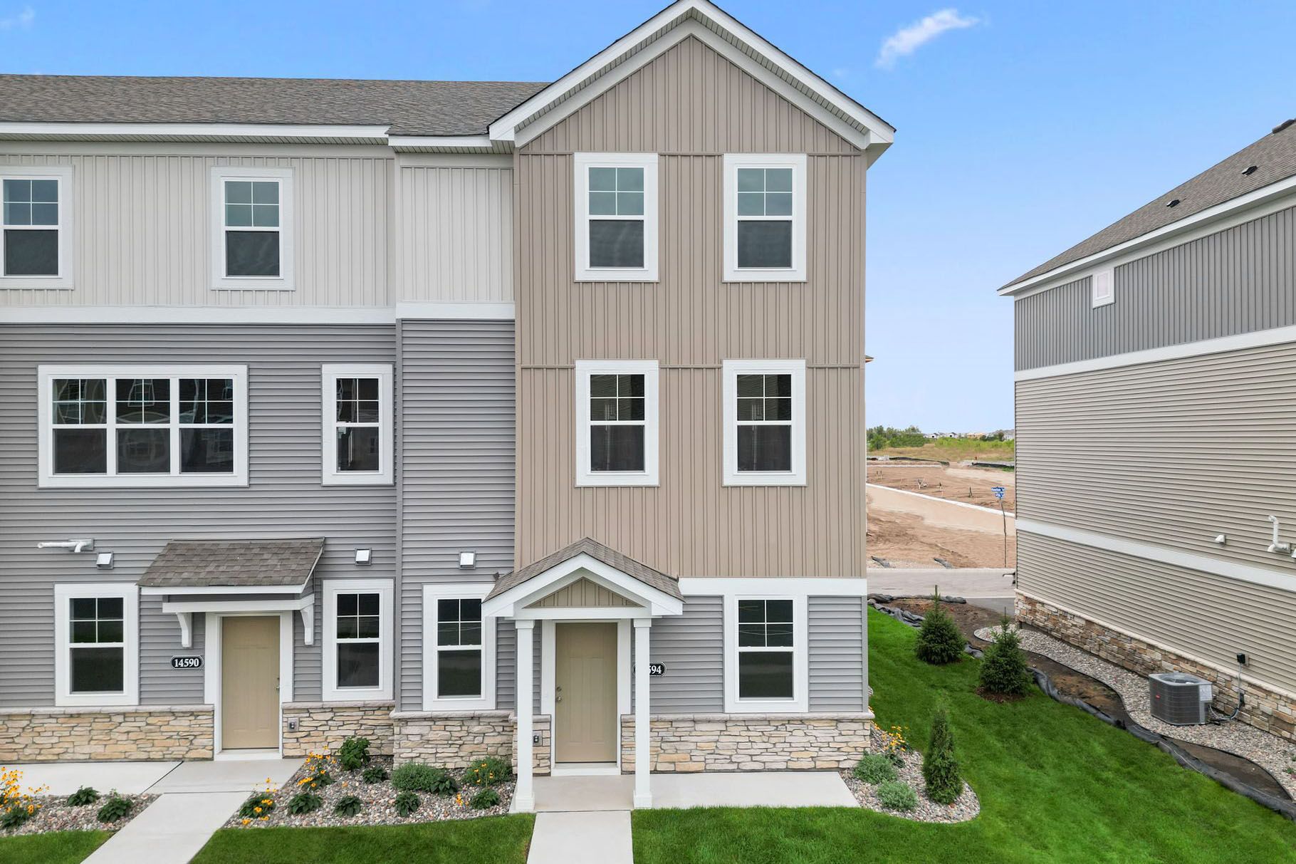 14594 Rhinestone Street NW (Capri)