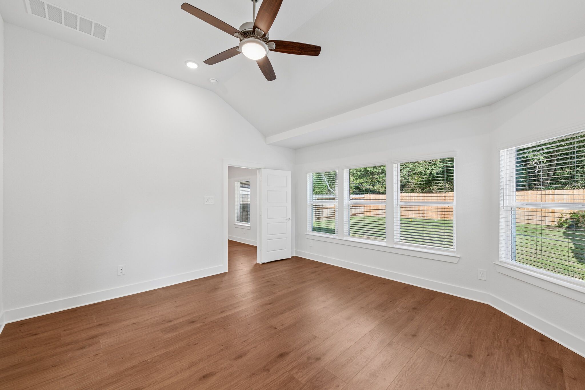 20518 Draper Road (Larkspur)