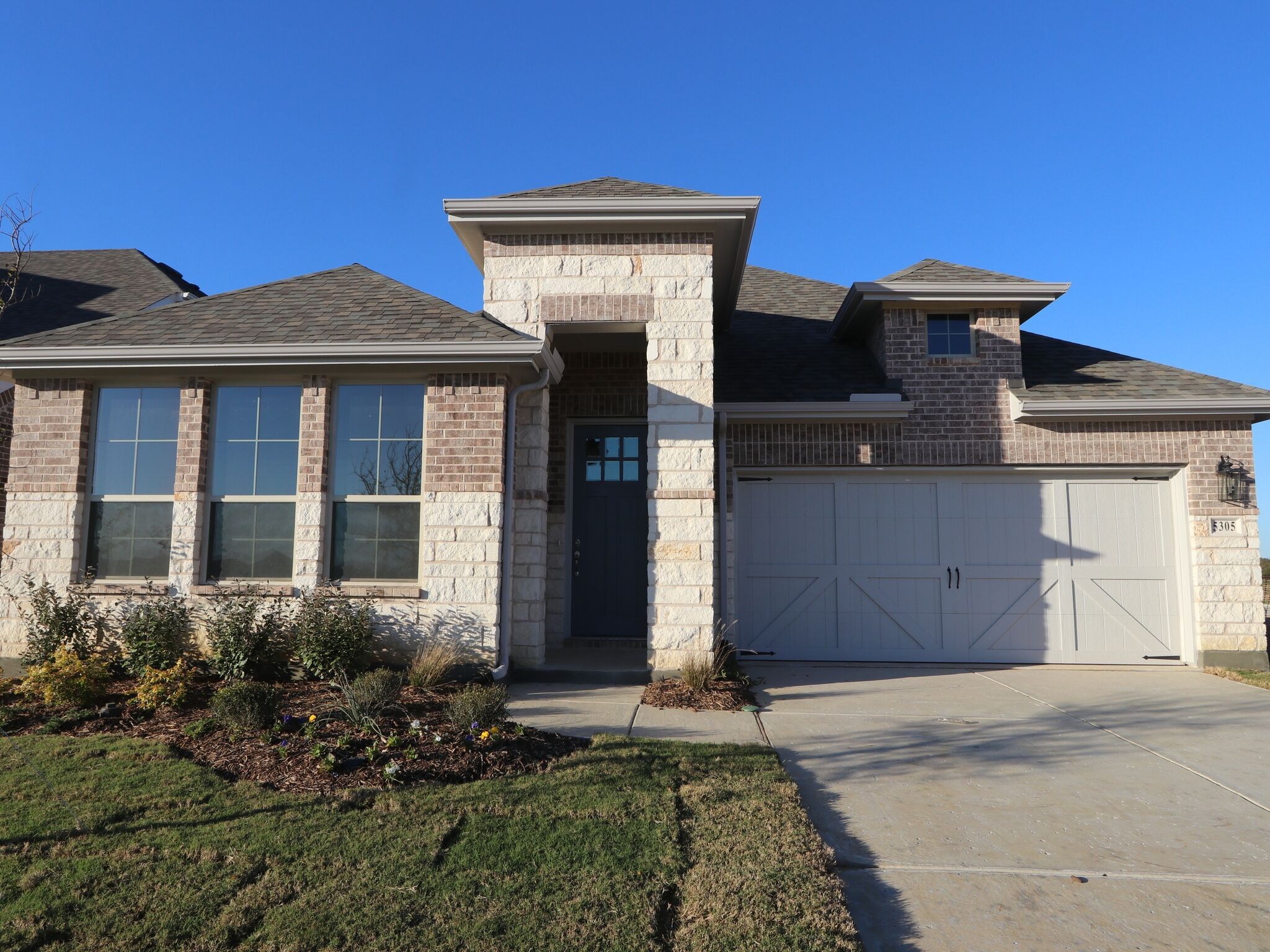 5305 Archeron Avenue