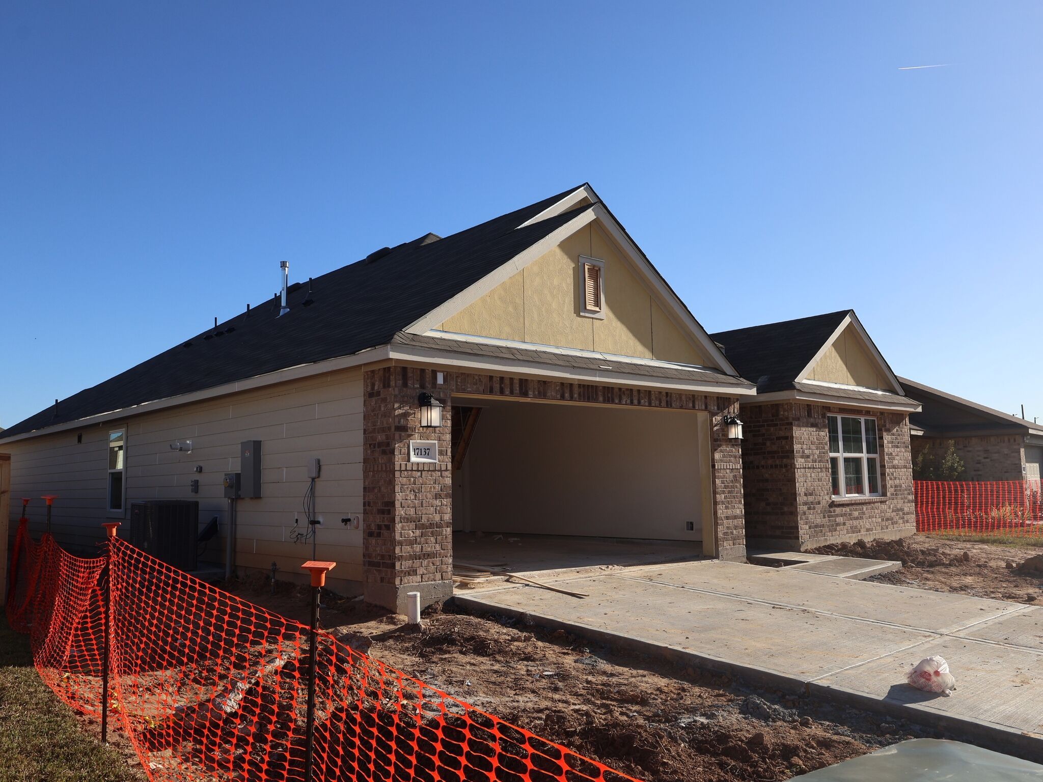 Pizarro - Pinewood At Grand Texas: New Caney, Texas - M/I Homes