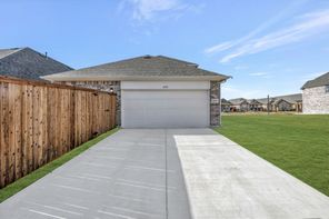 1033 Western Hills Drive (Eucalyptus)