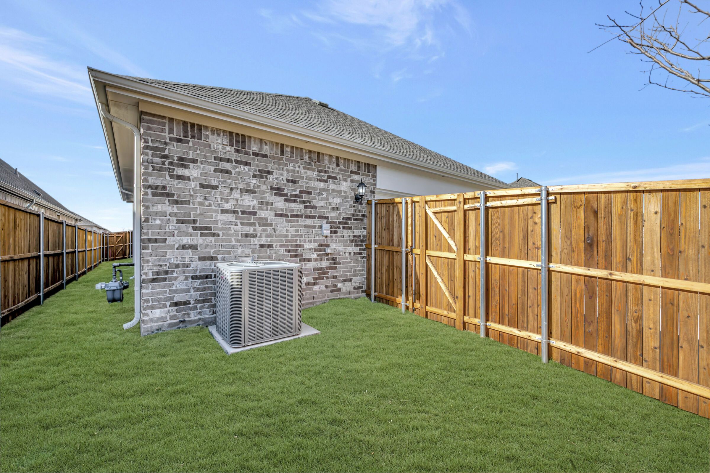 Eucalyptus - Tarrytown: Crowley, Texas - M/I Homes