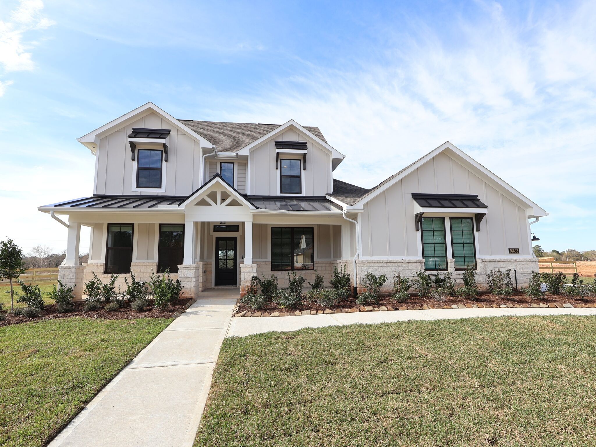 Lone Star Landing - Montgomery, TX