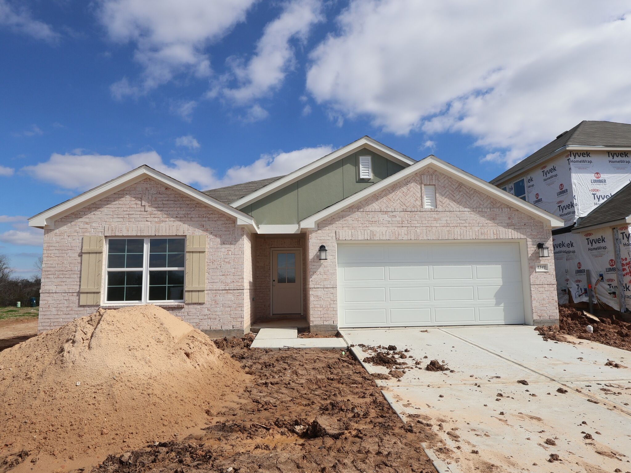 1341 Blue Moon Lane (Moscoso)