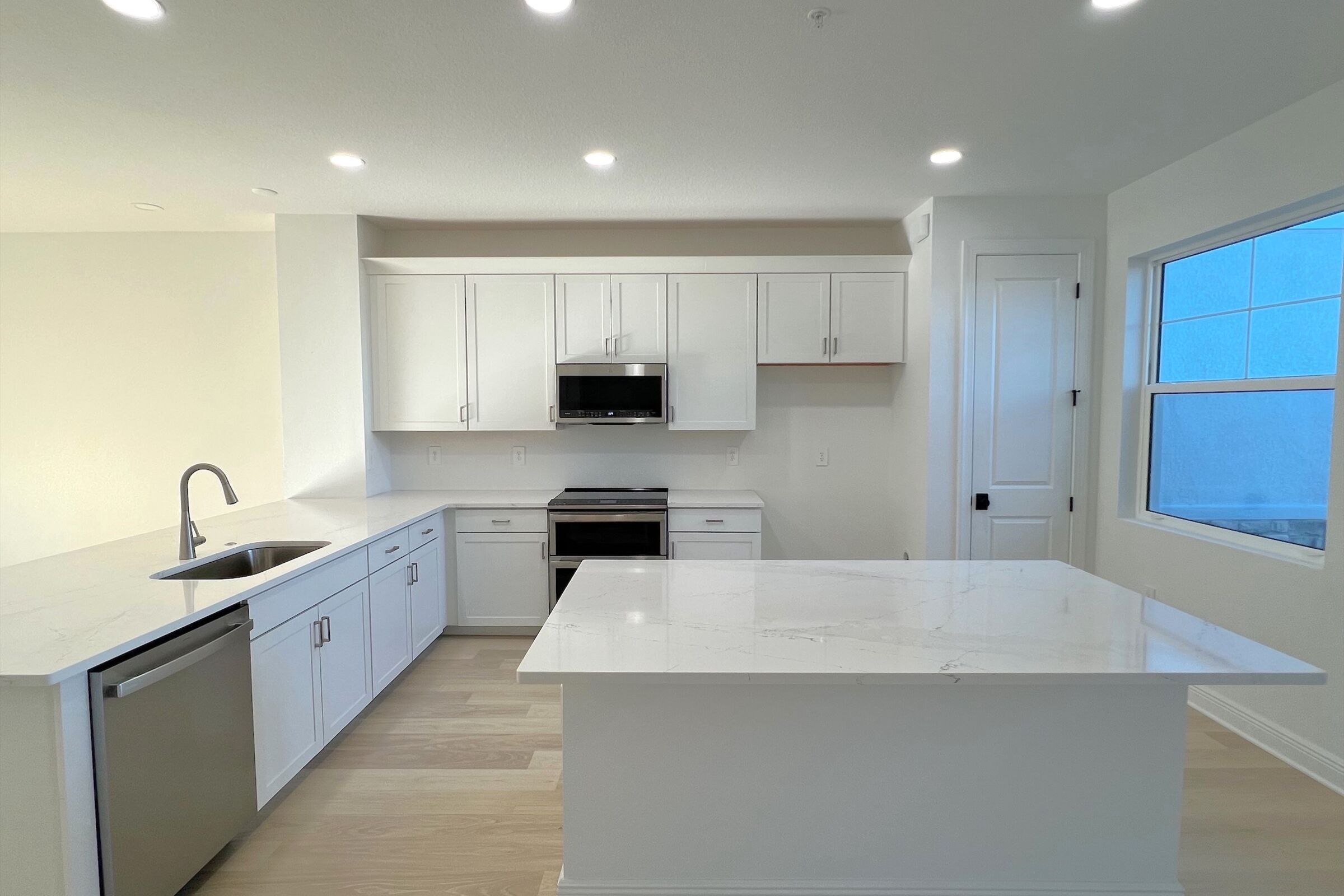 17712 Broadleaf Loop (Sabal)