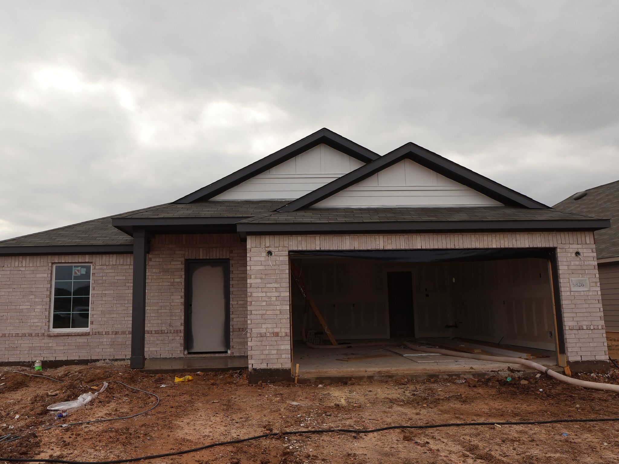 5826 Sunkissed Drive (Desoto)