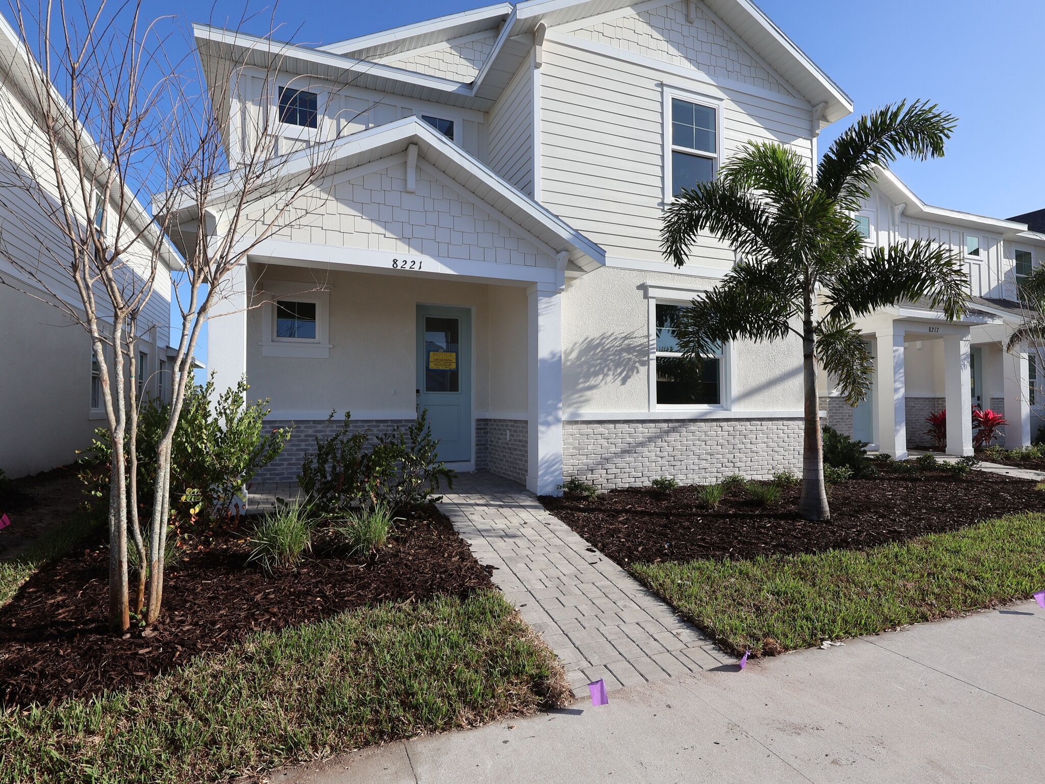 8221 Seaflower Parkway