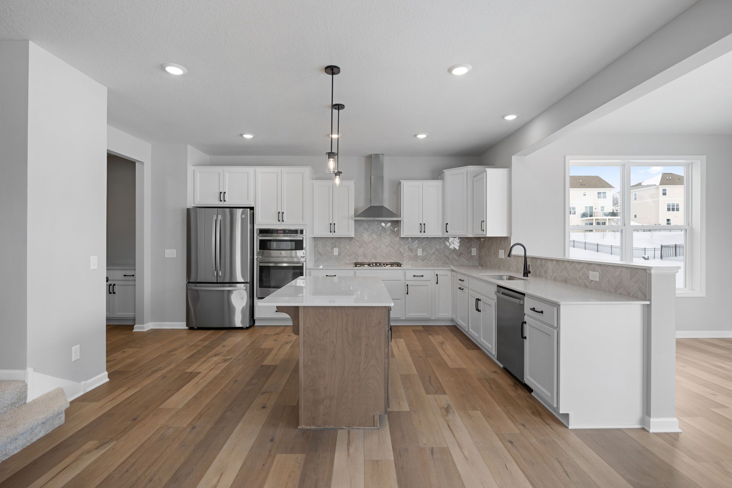 986 Big Woods Drive (Alexander)