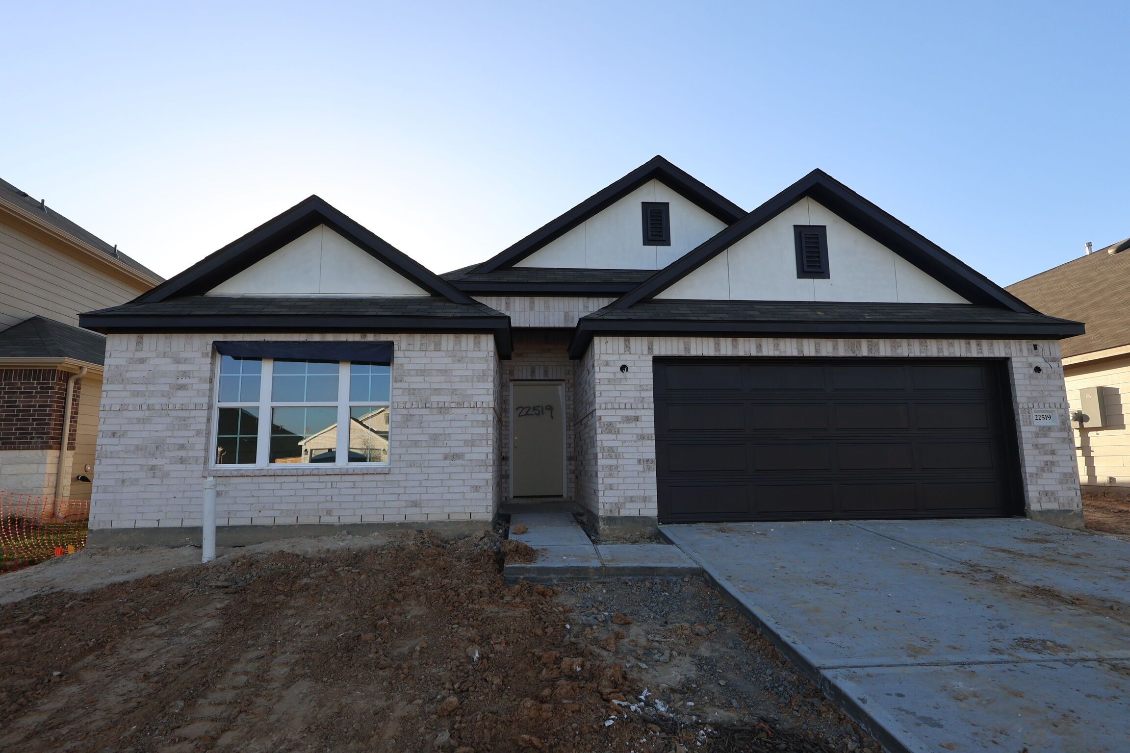 Pizarro - Pinewood At Grand Texas: New Caney, Texas - M/I Homes