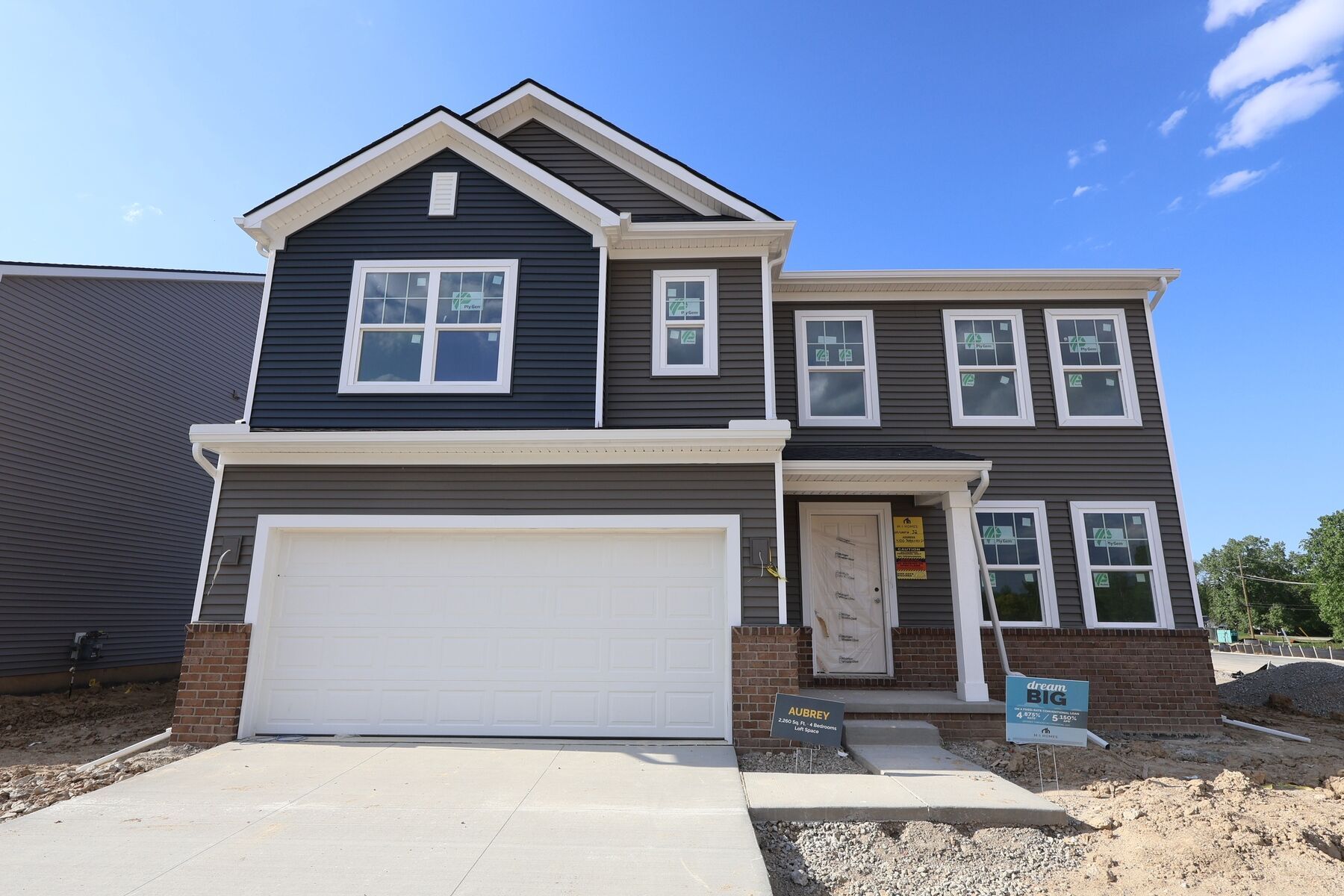 Aubrey - The Preserve at Heritage Square: Howell, Michigan - M/I Homes