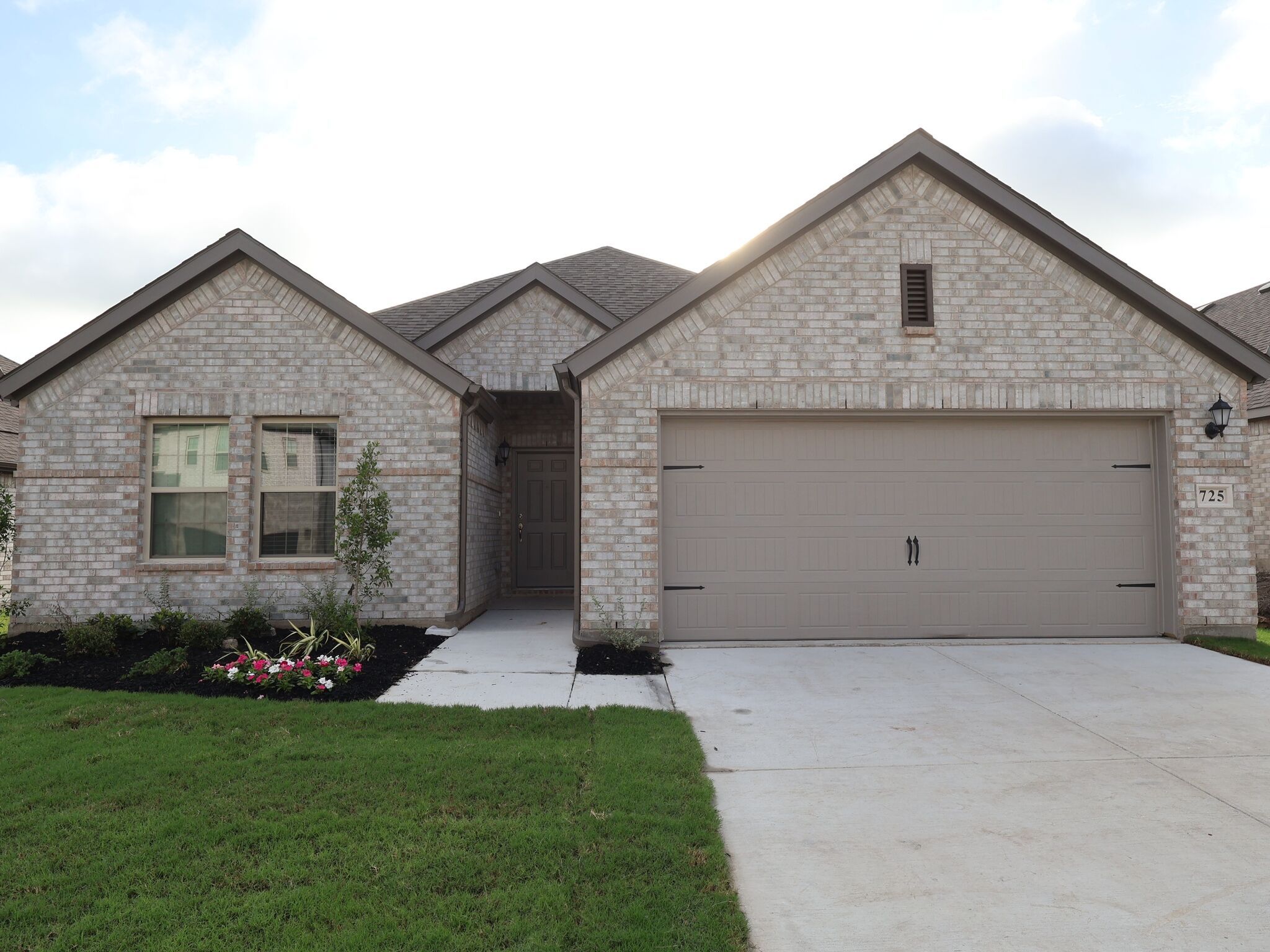 Pizarro - Elevon: Lavon, Texas - M/I Homes