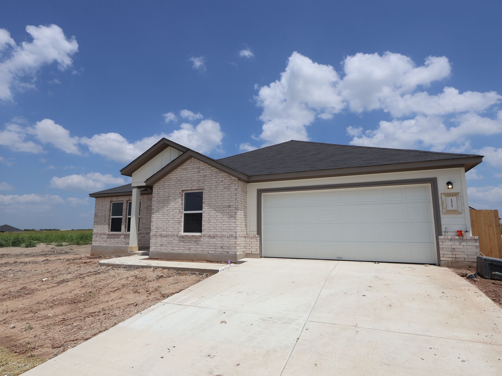 Sheldon I - Willow Springs: Buda, Texas - M/I Homes