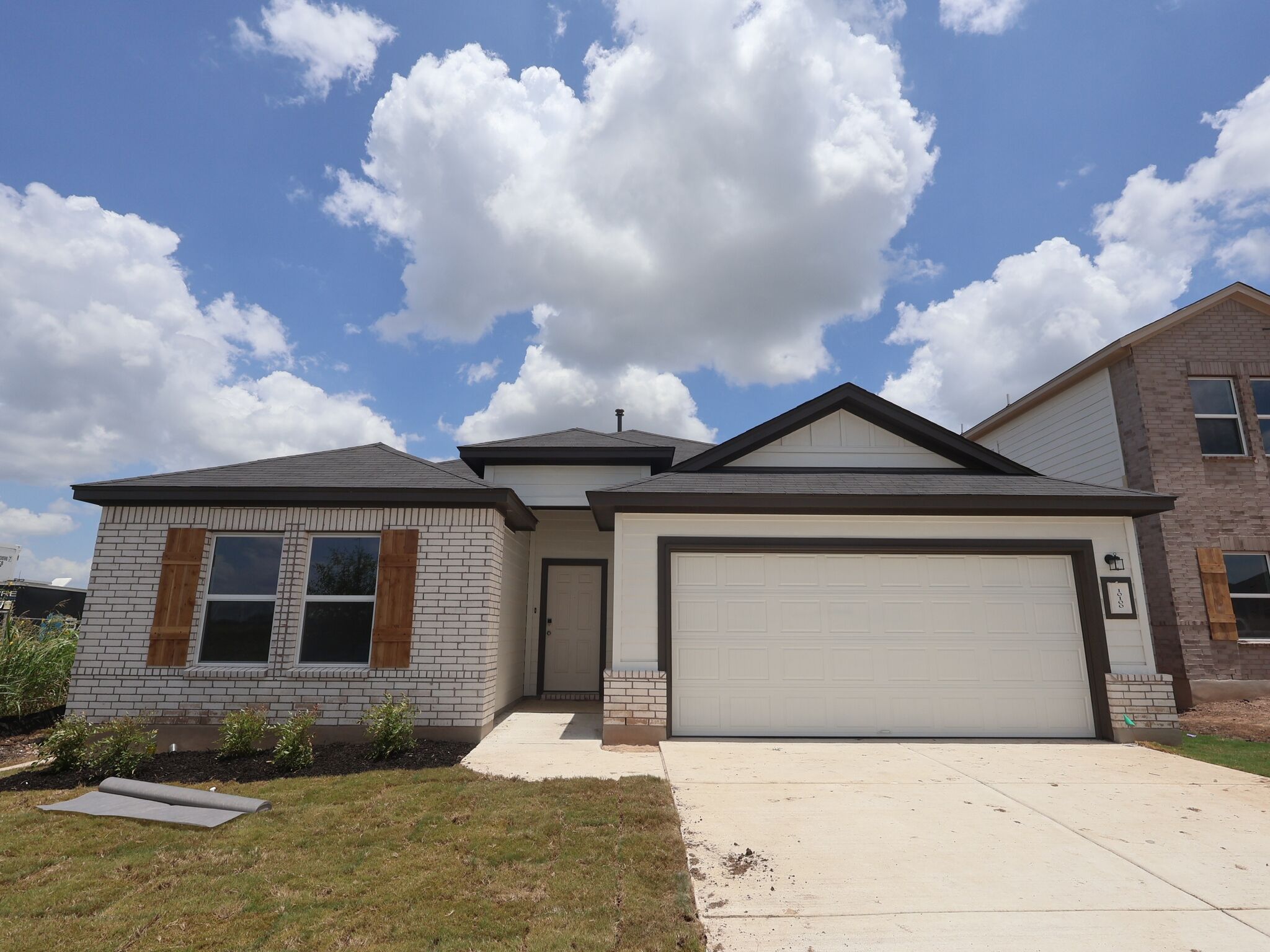 Pizarro I - Willow Springs: Buda, Texas - M/I Homes