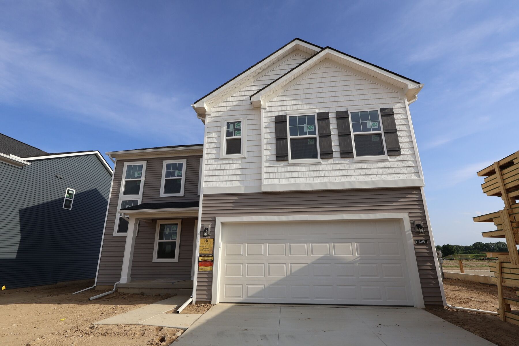 Sawyer - The Preserve at Heritage Square: Howell, Michigan - M/I Homes