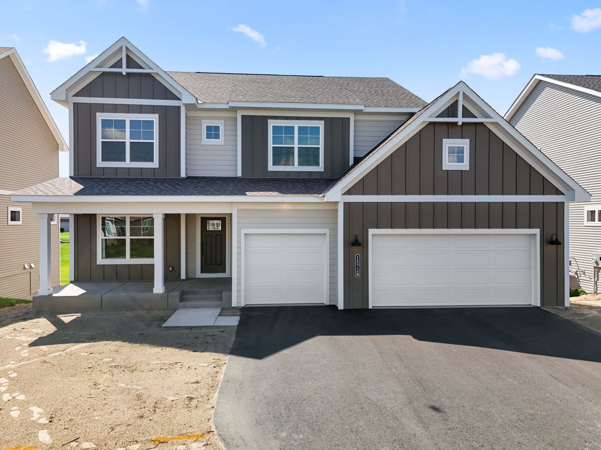 15728 Granada Avenue N (Wellington)