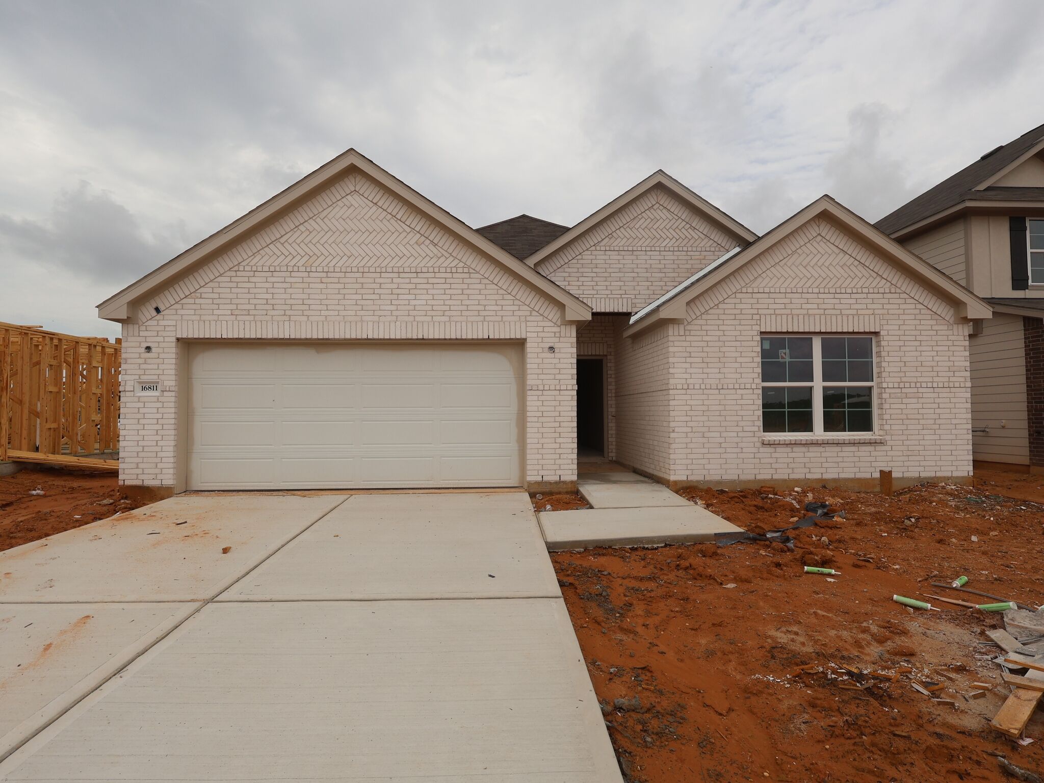 Pizarro - Lone Star Landing: Montgomery, Texas - M/I Homes